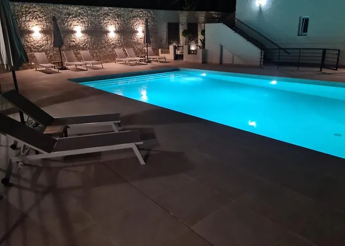 - Azulenacalpe * Calpe